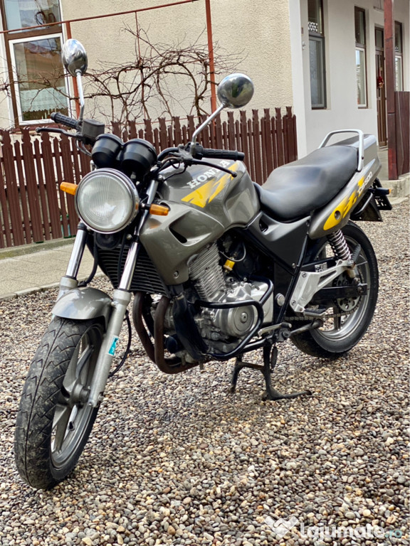 Honda CB 500