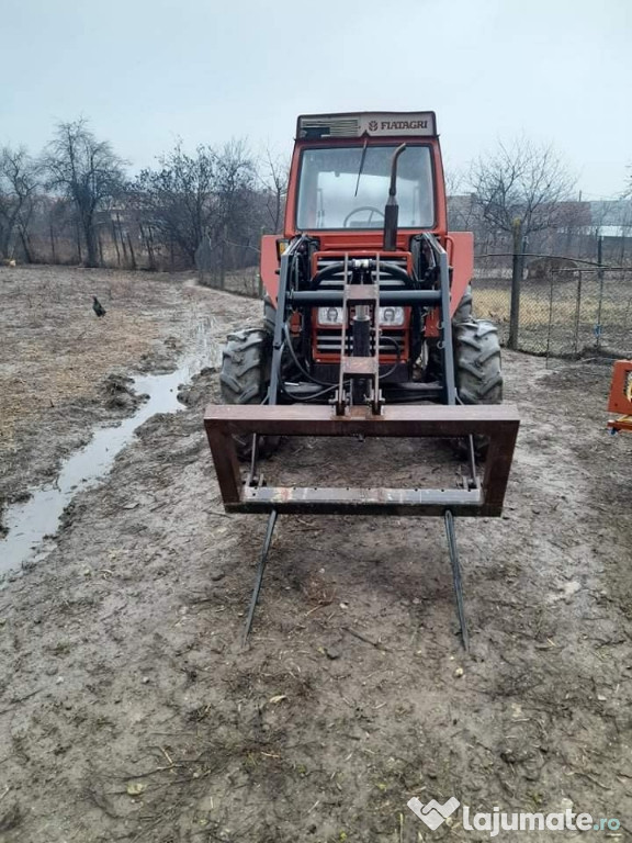 Tractor Fiat Agri cu încărcător