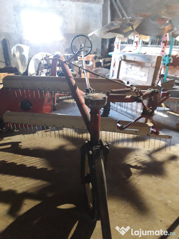 Grebla cu motor