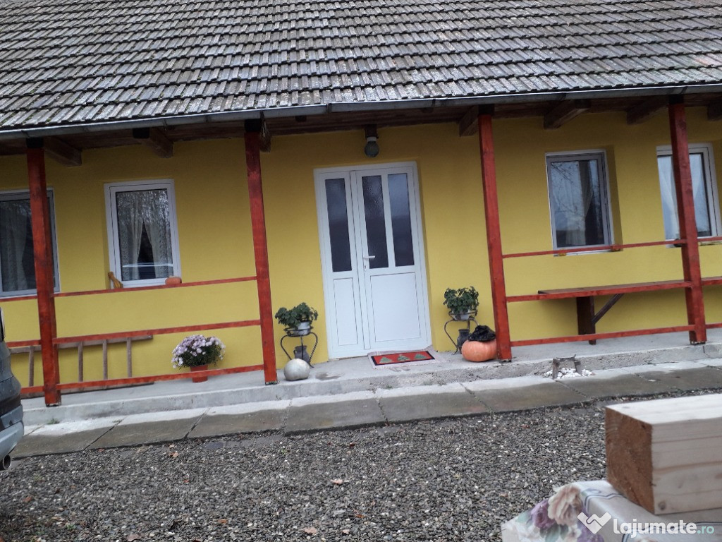 Casa Mihaileni la 5 km de Siret,Suceava!!!