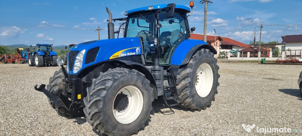 Tractor new holland t7030 pc