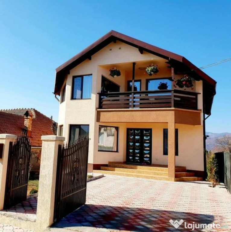 Vila Casa la munte Comarnic utilata complet 15km de Sinaia