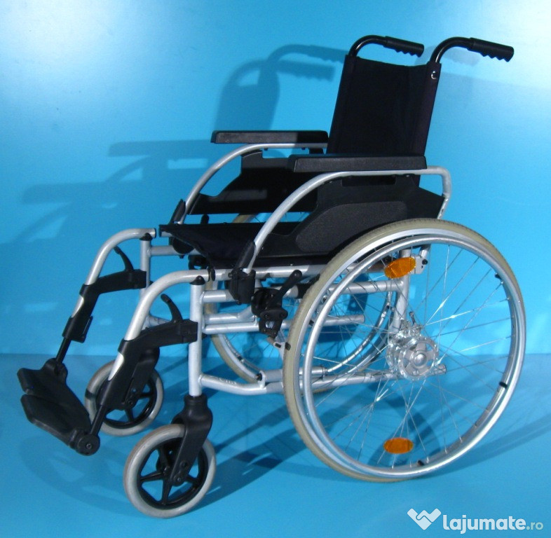 Carucior Breezy / latime sezut 43 cm