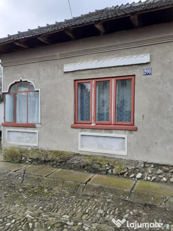 Teren+casa batraneasca din caramida Doicesti, Targoviste