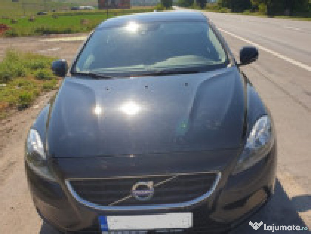 Volvo V40 D2