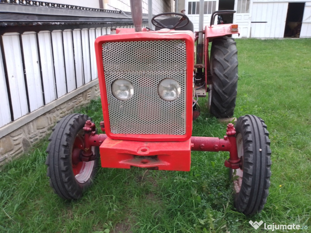 Tractor IHC (MC CORMICK)423