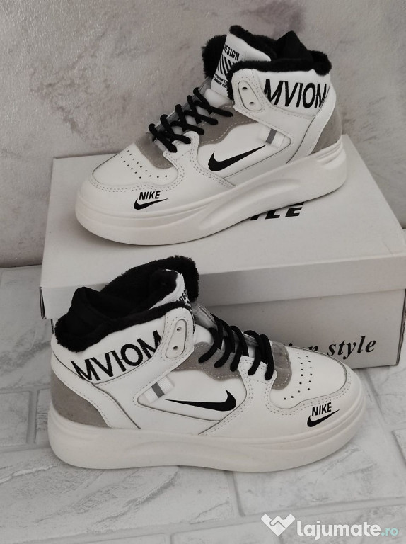 adidasi nike dama reduceri