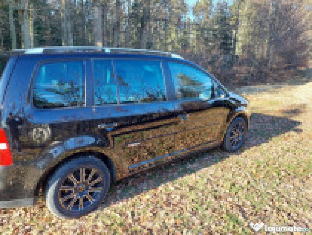 VW Touran, Full, 2.0 BKD 140 cai, foarte întreținută