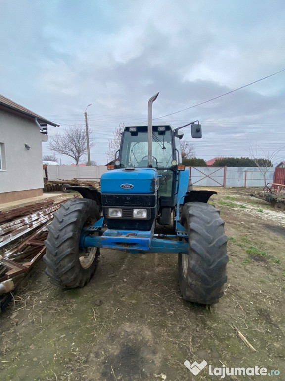 Tractor FORD 8240