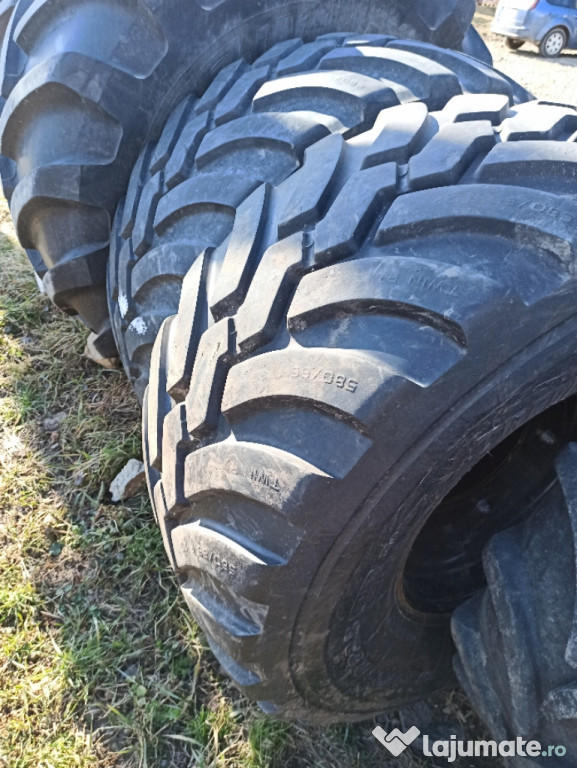 Vând cauciucuri de tractor