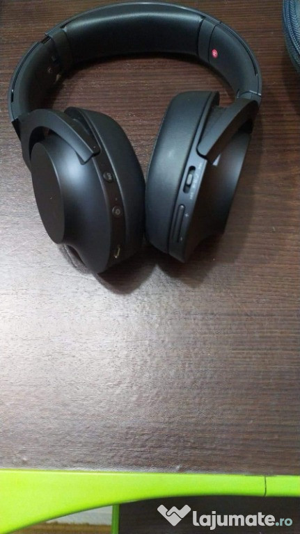 Căști Sony model MDR-100ABN