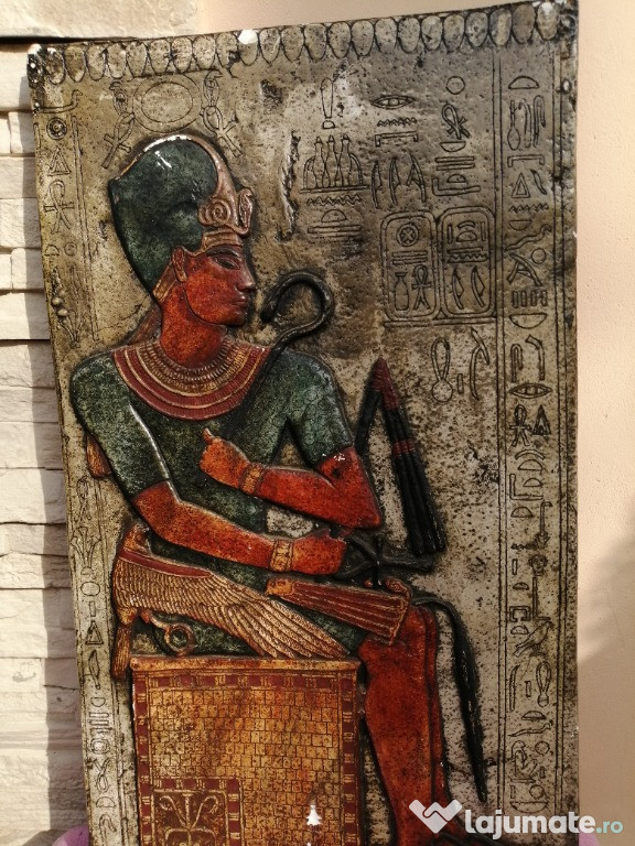 King Amneophis III