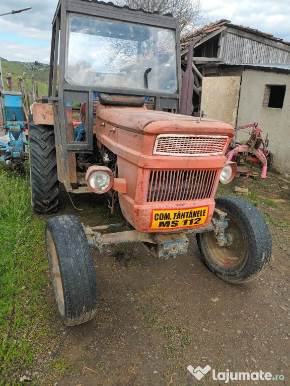 Tractor U445