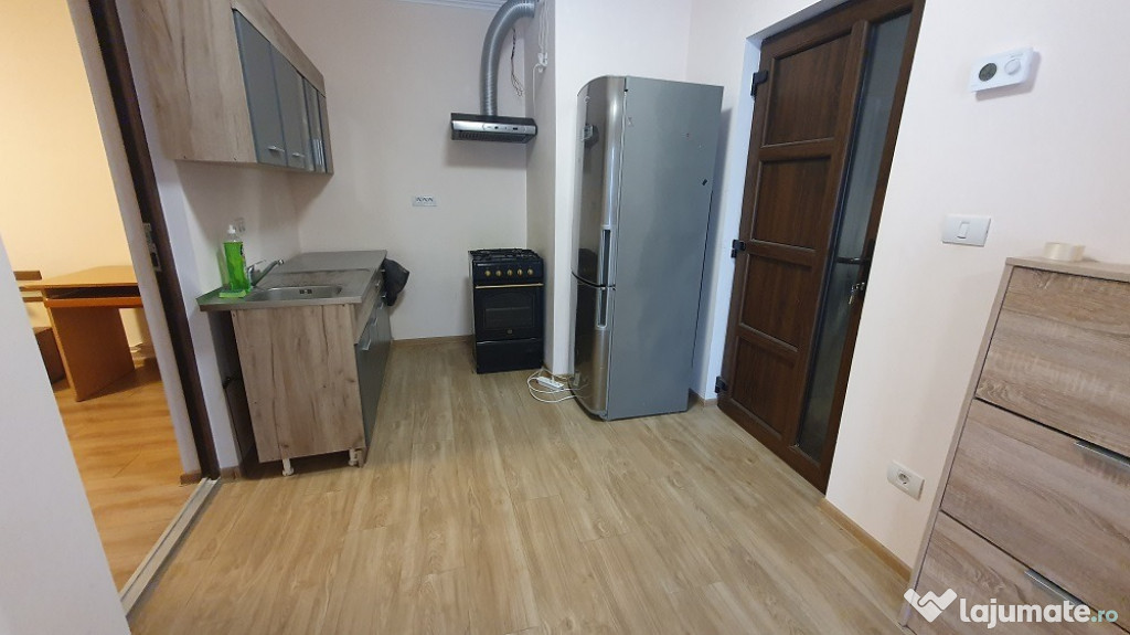Inchiriez apartament 3 camere zona Parneava - ID : RH-39027