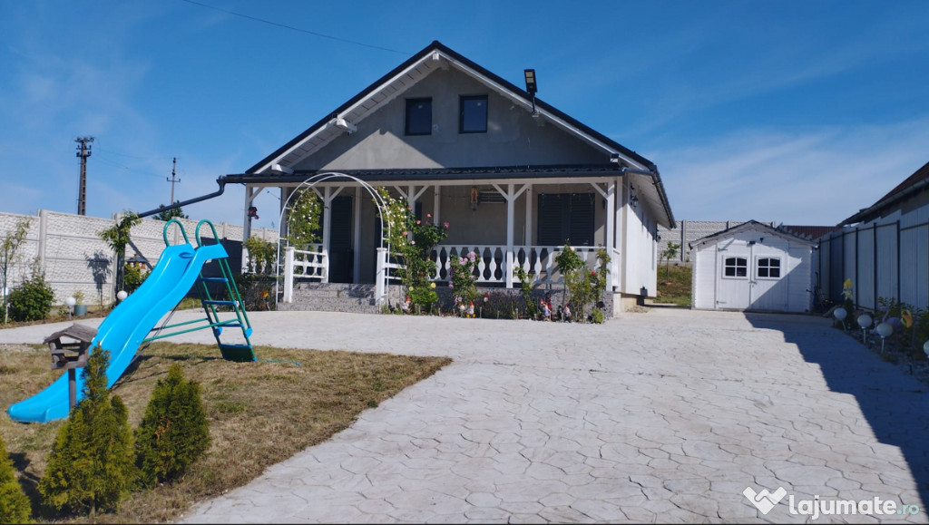 Casa noua si moderna la cheie, in comuna Ceica - 25 km de Oradea