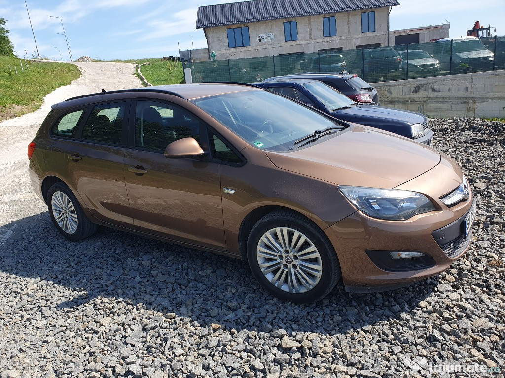 Opel Astra 2015 defect
