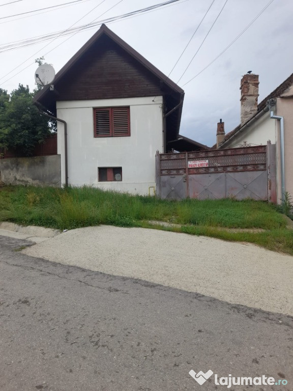 Casă la țară în sat Roșia, Sibiu