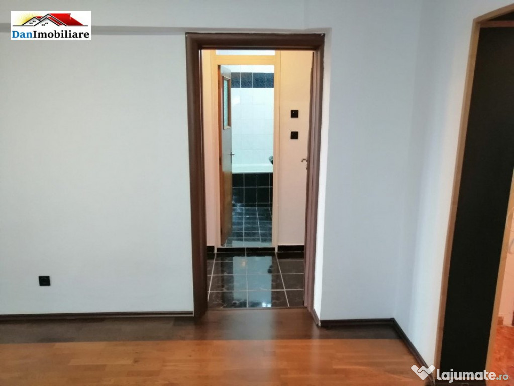 Apartament nemobilat, 2 camere, Piața Victoriei