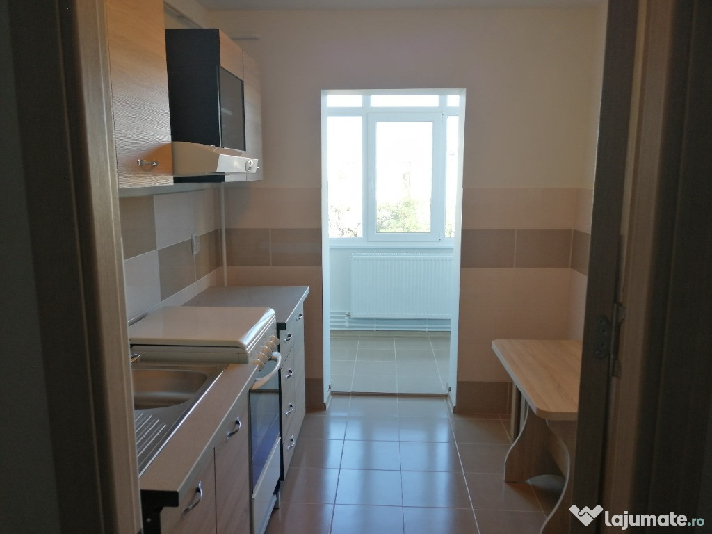 Urgent - Inchiriez apartament cu 3 camere - complet mobilat si renovat