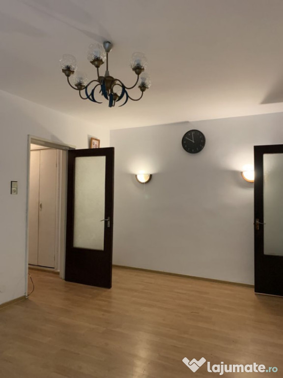 APARTAMENT CU 3 CAMERE COLENTINA