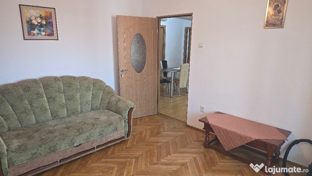 Vand apartament 4 camere decomandat Deva, zona Pietei Centrale, 86 mp