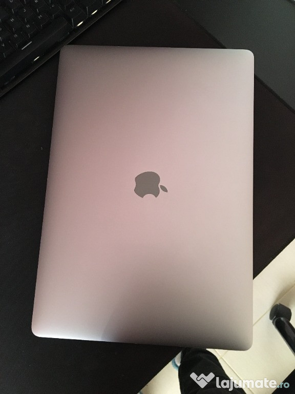 MacBook Pro 16” model 2019 i9 16gb 512gb ssd Radeon 560x 4gb