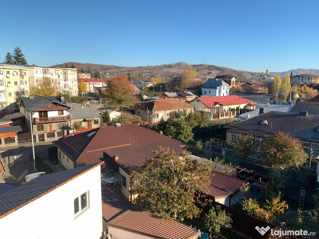 Vand apartament Ultracentral lângă Tribunal