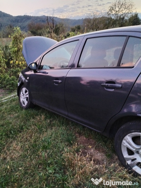 Uși dreapta, stânga Opel corsa D 1.3cdti