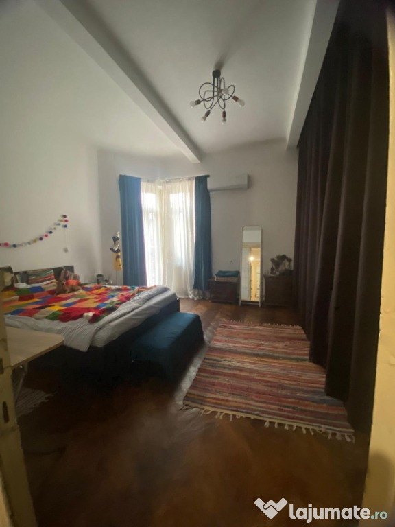 Apartament ultracentral Casa Alba 2 camere decomandat centrala termica