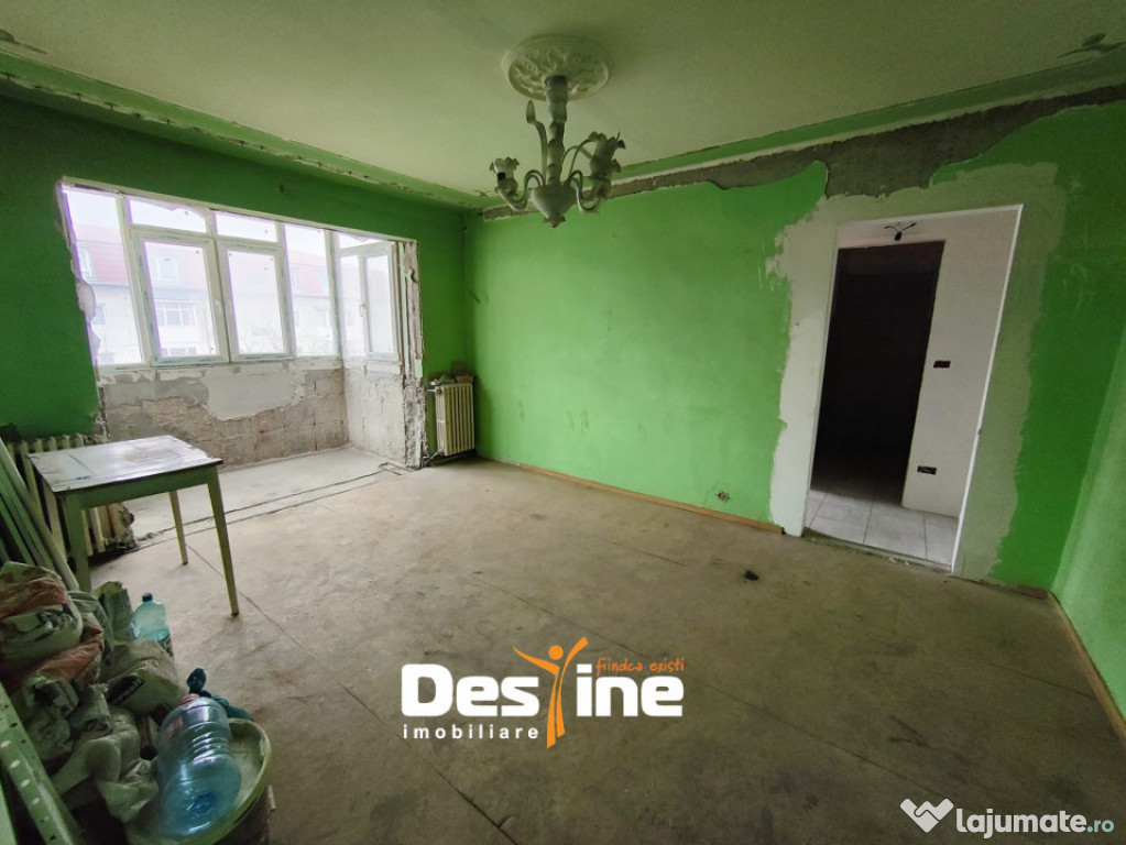 Apartament 2 camere semidecomandat 43 MP DE RENOVAT - Păcur