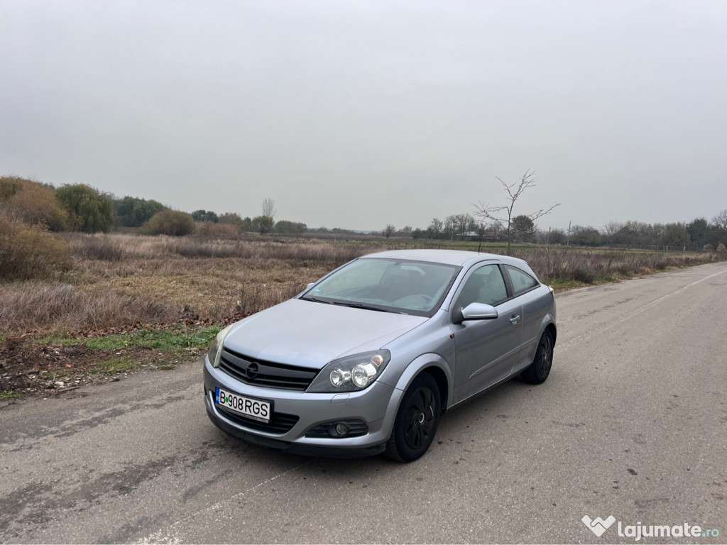 Opel astra H GTC 1.6 benzină