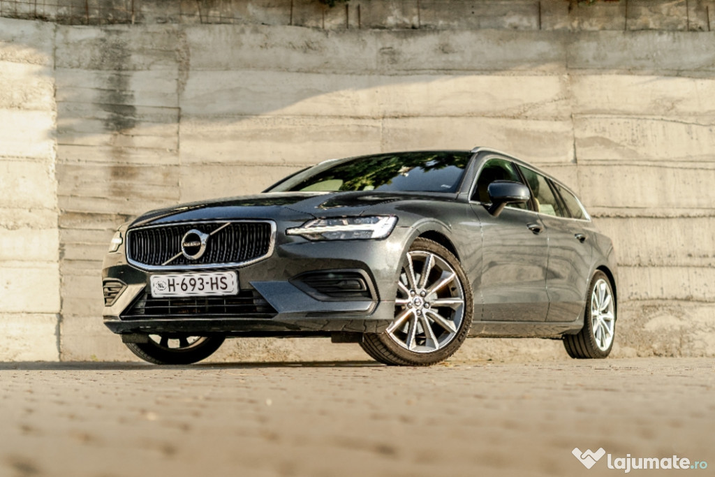 Volvo V60 T4 2.0 Momentum Pro an 2020