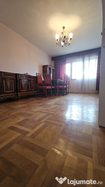 Proprietar, vând apartament 3 camere decomandat Arad, Negociabil!