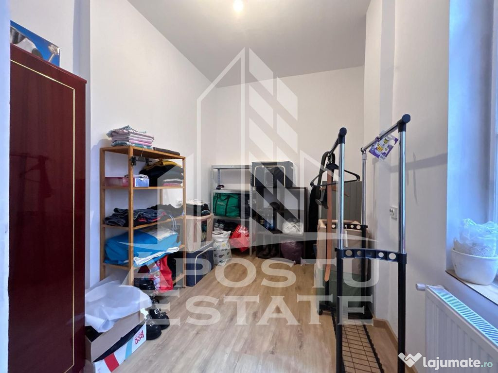 Apartament 3 camere, etaj intermediar in Piata Unirii