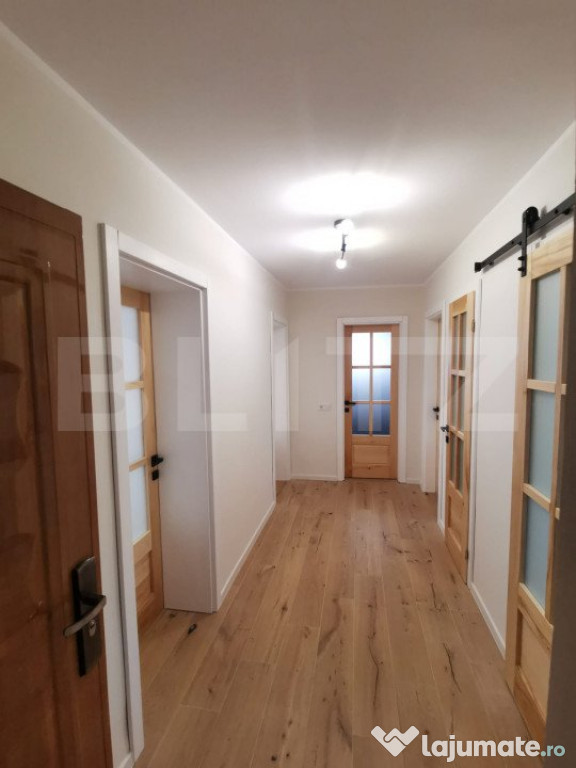 Apartament de 4 camere semidecomandat, etaj intermediar, zon