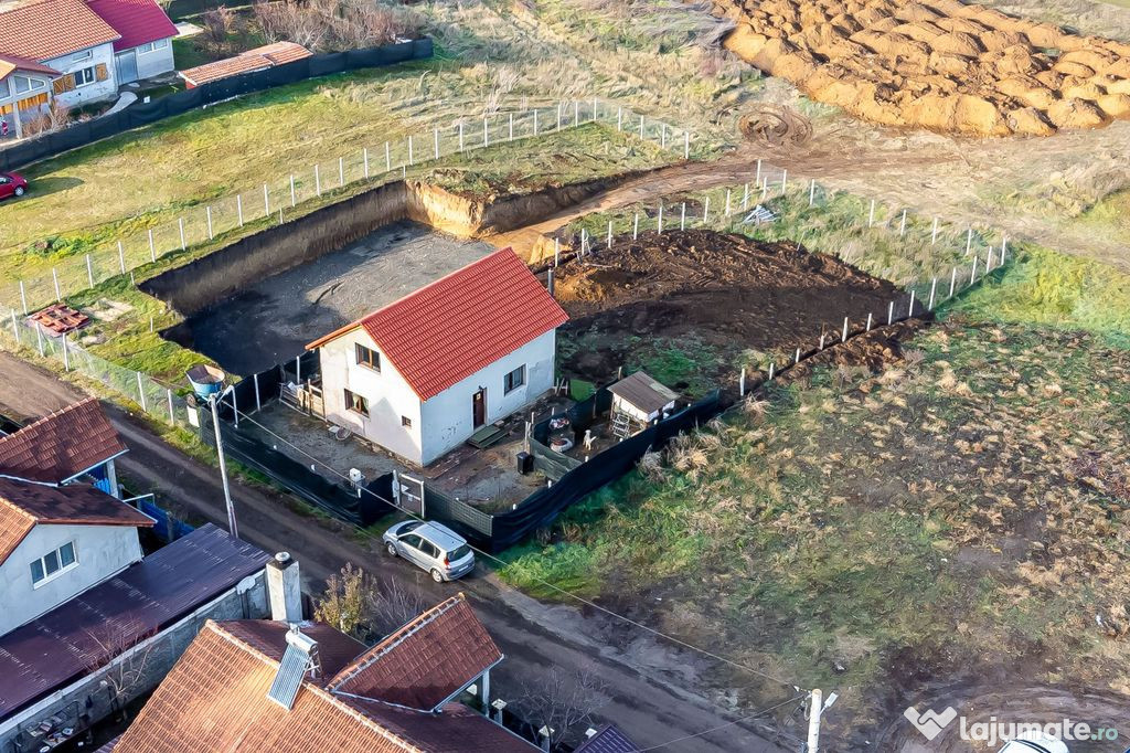 Casă cochetă lângă pădure, ideală pentru tineri iub...