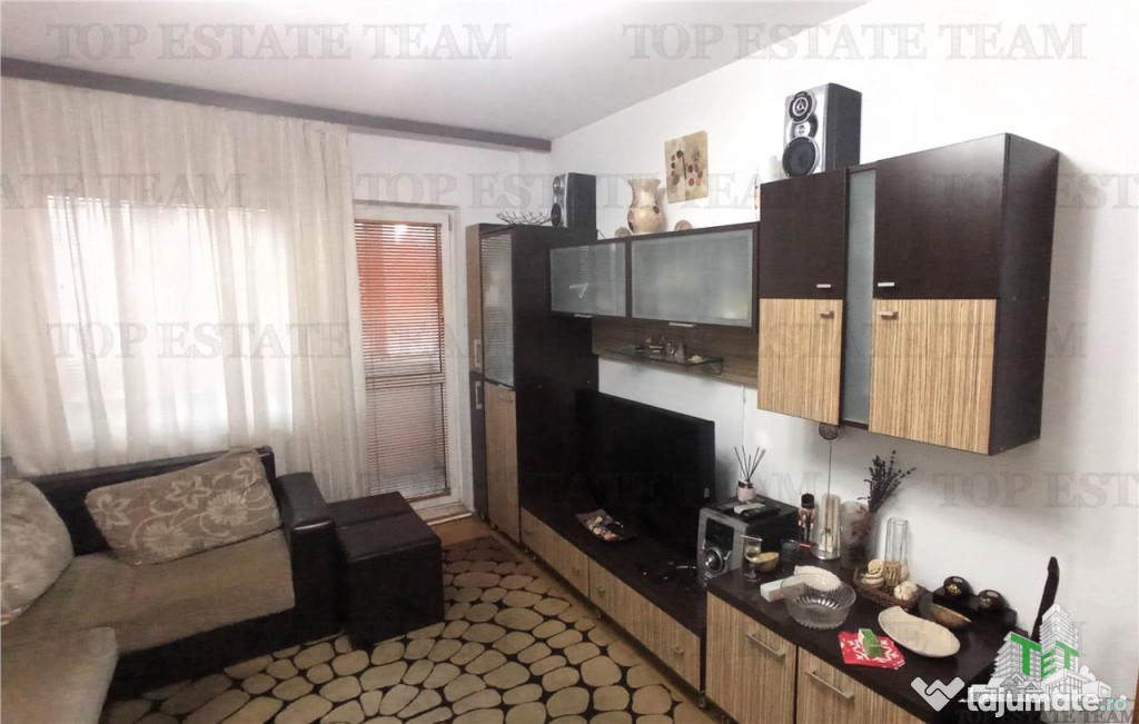 Apartament 3 camere de , zona Stefan cel Mare