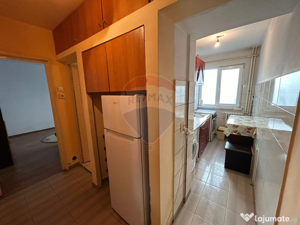 Apartament cu 2 camere de vânzare în zona Craiovita Noua