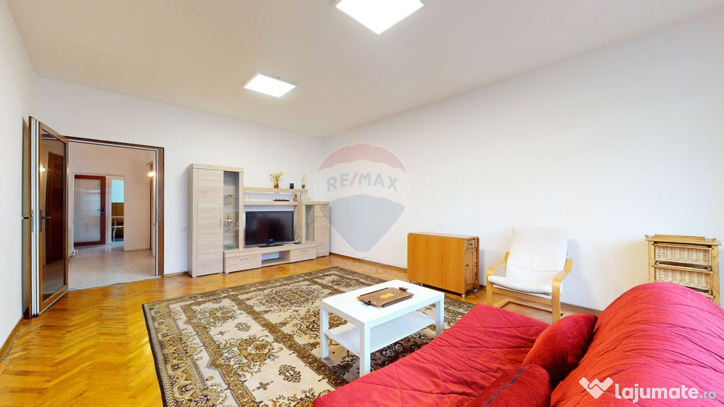 Apartament 3 camere de închiriat | Strada Lunga