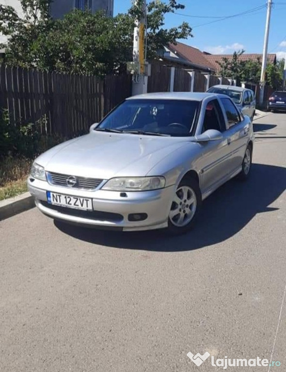 Dezmembrez Opel Vectra