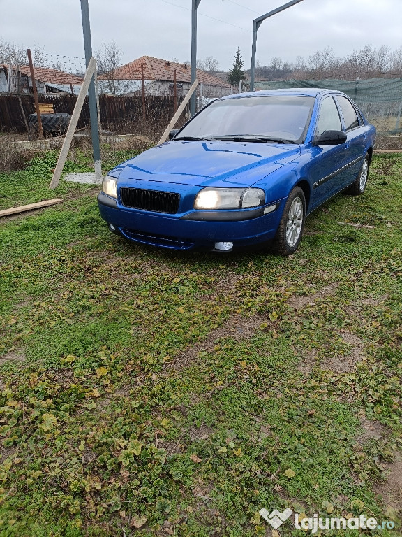 Dezmembrez Volvo s80