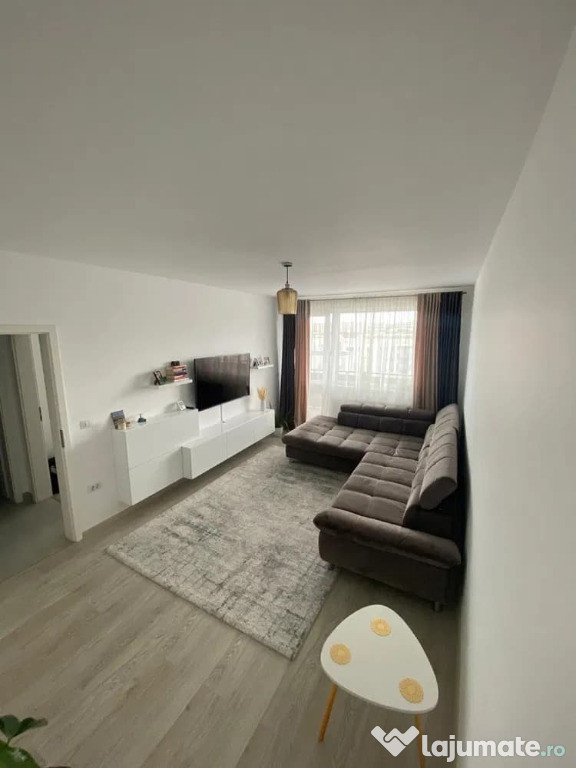 Apartament cu 2 camere, semidecomandat - zona Astra