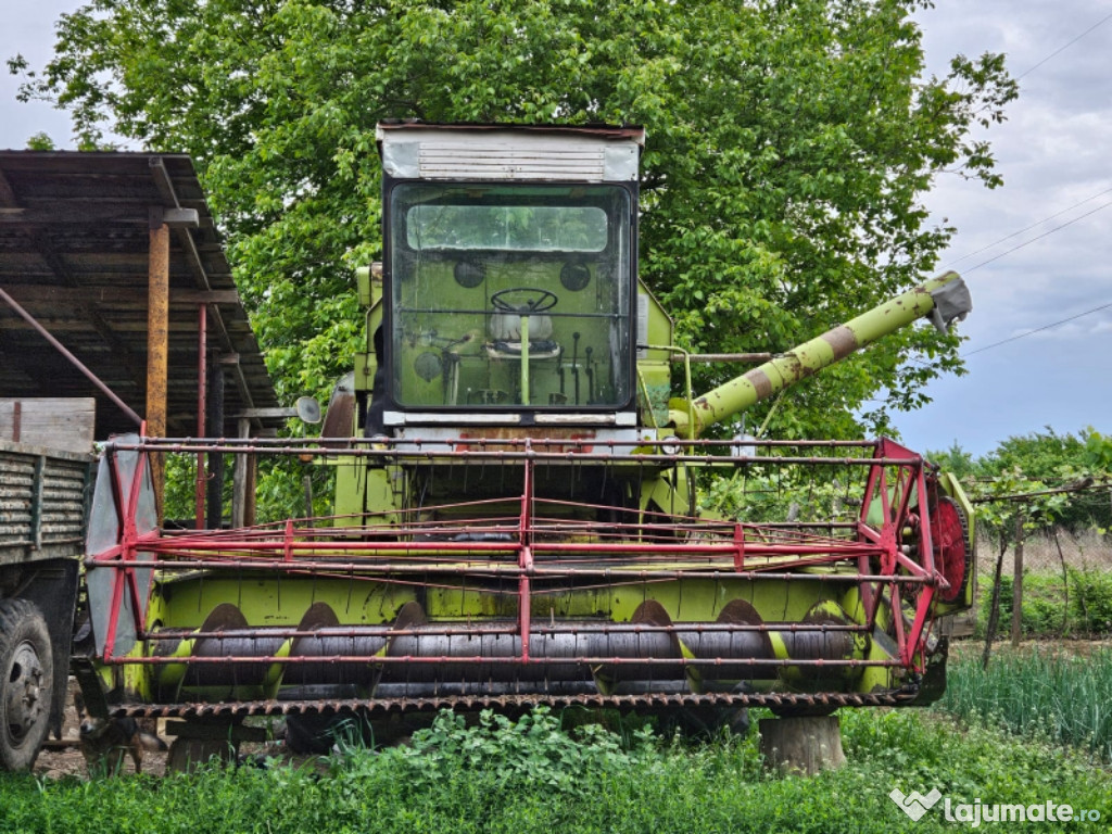 Class Combină agricolă