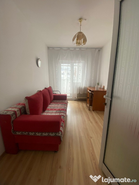 Apartament 3 camere decomandat, loc de parcare, Pacurari