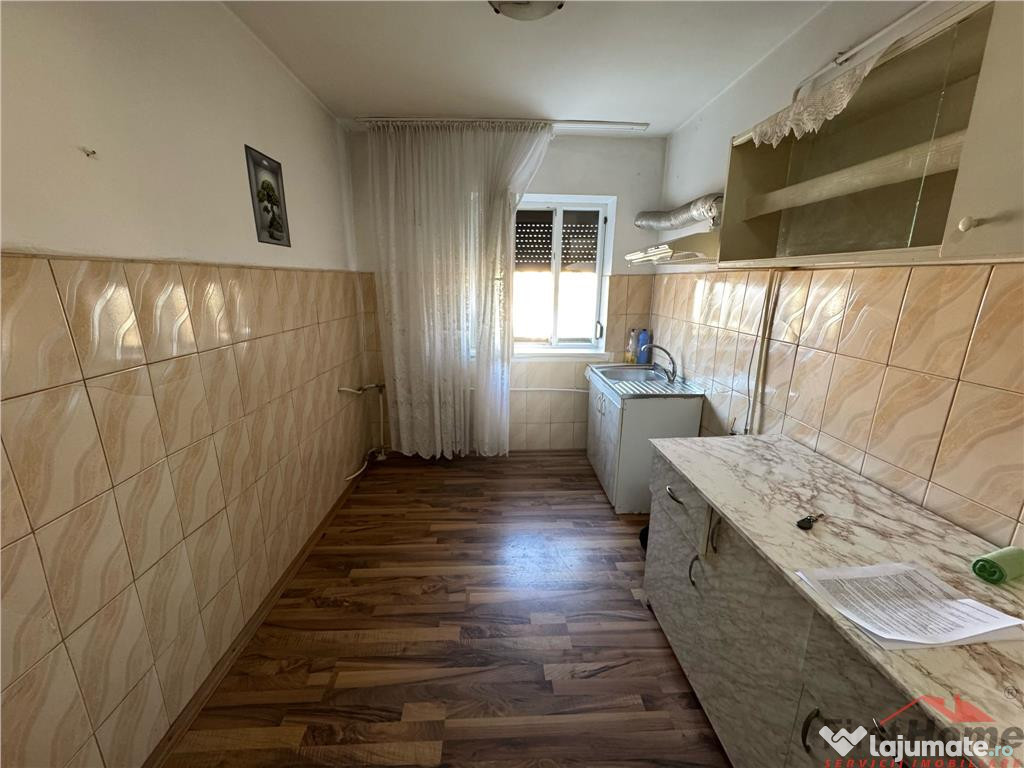 Apartament 2 camere, 48mp, Piata Sud , etaj 4 cu acoperis, l