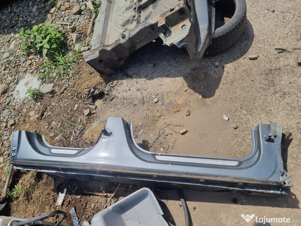 Boxa stanga fata Audi A5