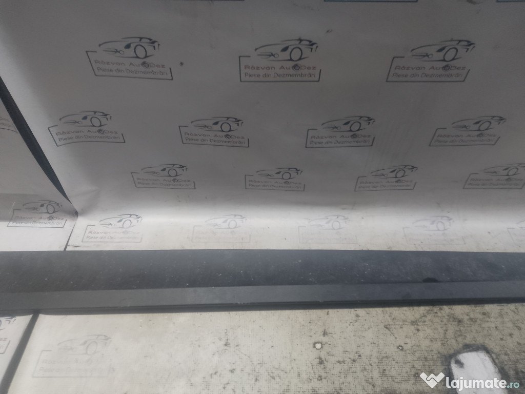 Set centuri spate stanga-dreapta Mazda 3 2014