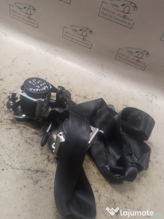 Macara geam dreapta fata Volkswagen Jetta 2012