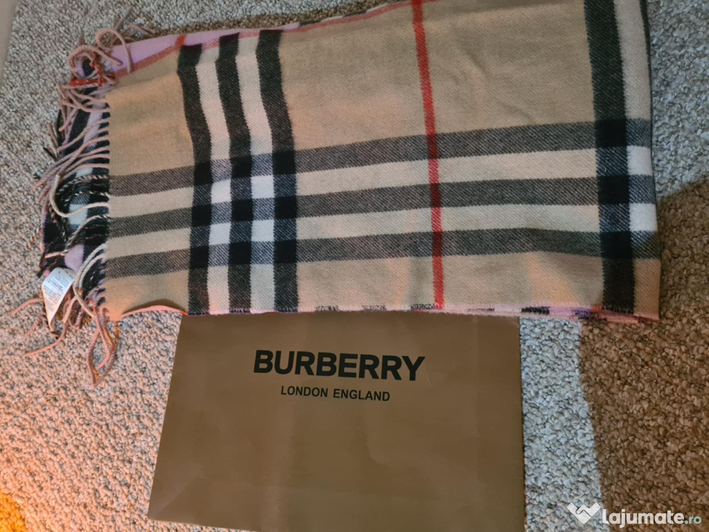 Esarfa reversible(dubla fata) Burberry