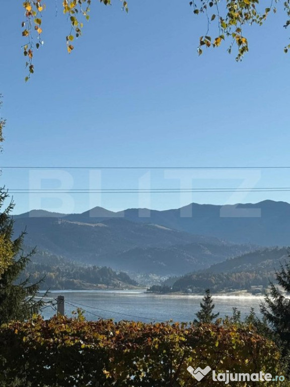 Cabana cu vedere la lac,1800mp teren Colibita